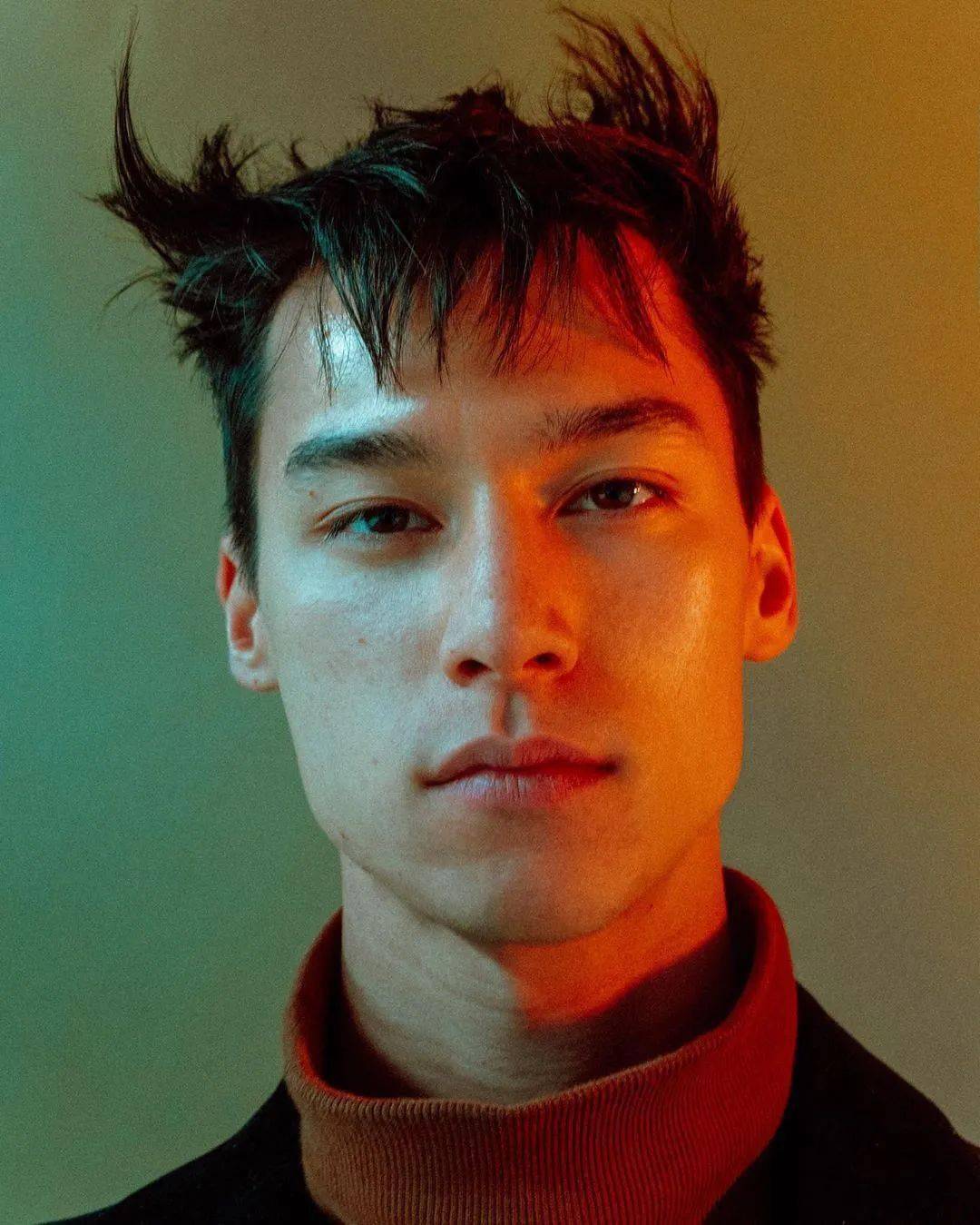 亚裔|时尚圈又迎来热门亚裔男模新人，完美到无需任何修饰