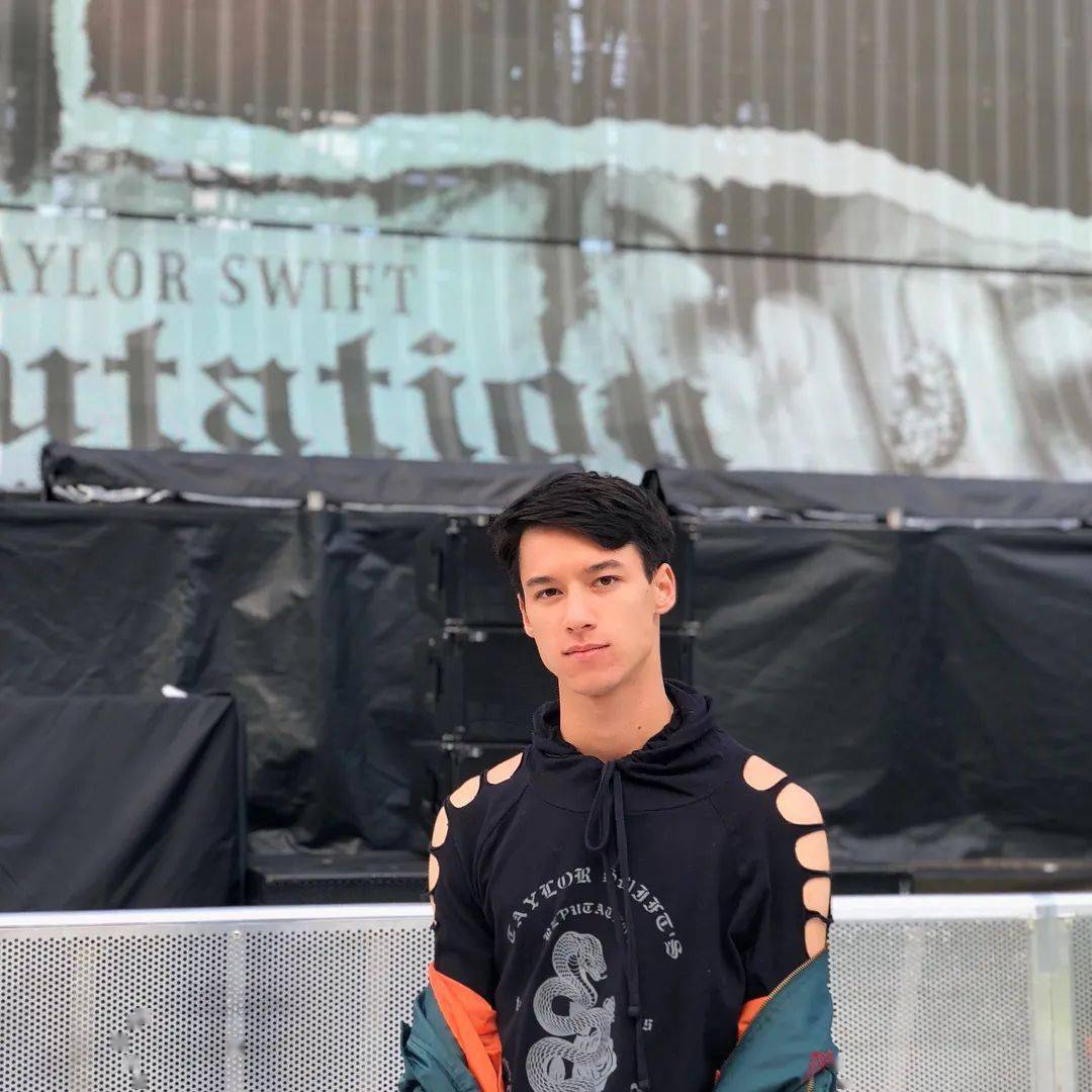 亚裔|时尚圈又迎来热门亚裔男模新人，完美到无需任何修饰