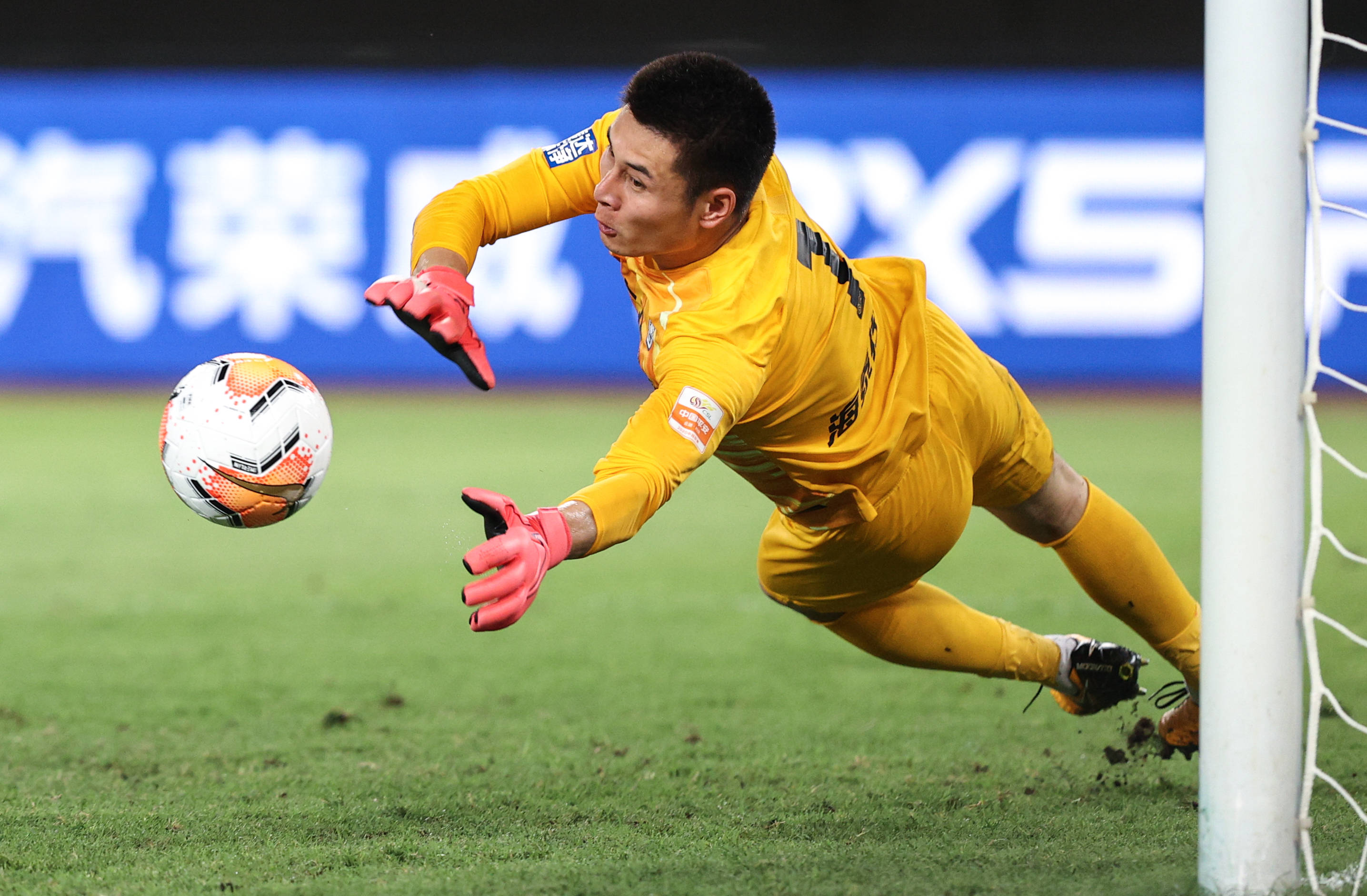 ‘BJL平台中国’
足球——中超联赛第二轮：重庆今世战平天津泰达(图15)