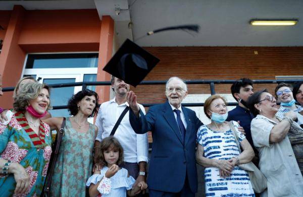 朱塞佩·帕特诺|意大利最年长大学生！96岁老人以全班第一成绩毕业