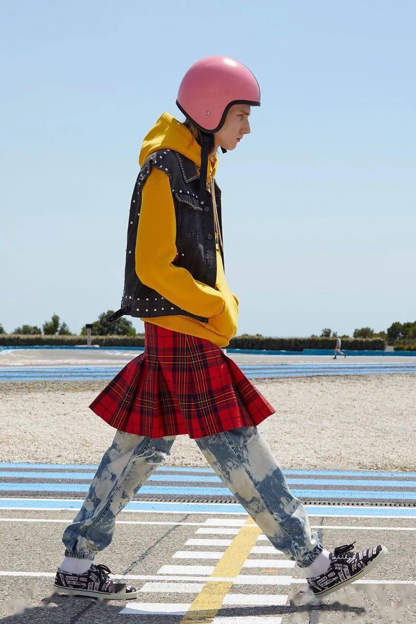 Heron|2020Q2最火品牌一览 | Heron Preston出任电竞顾问 | 陈冠希最新杂志封面