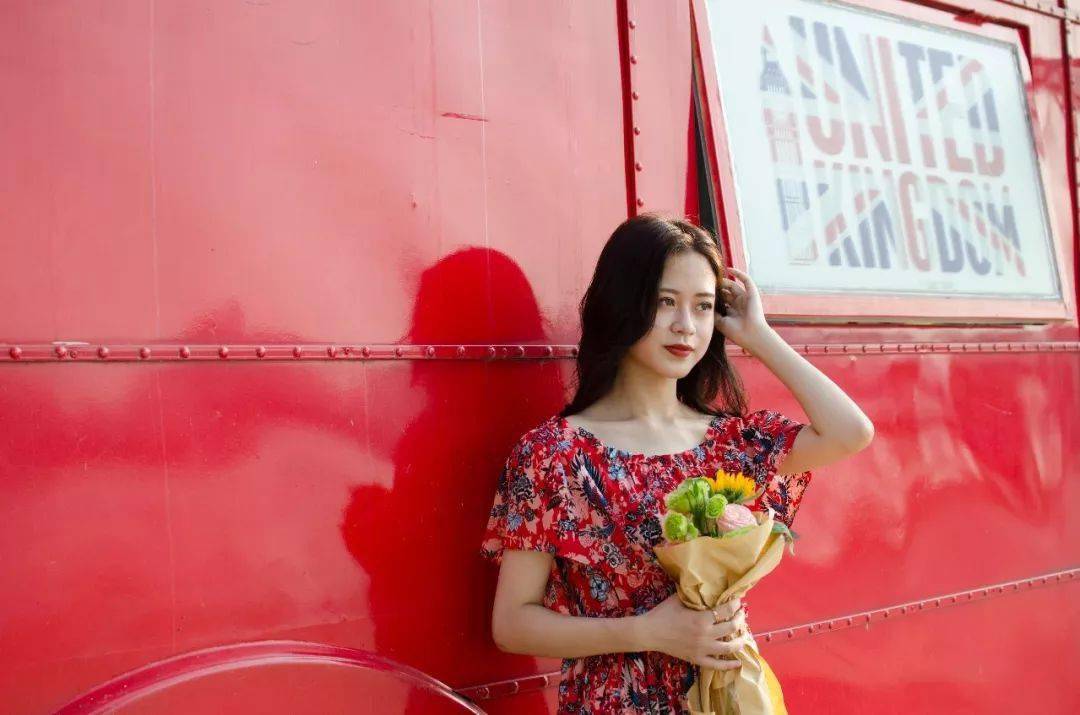 女人|伴读 | 岁月深处，做一个有质感的女人