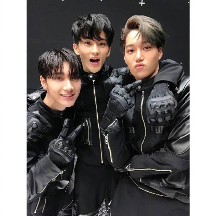 ins动态表情包 28dcf4ca9e6e4636a27ac956ca28028a.jpeg