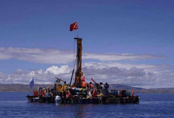 钻探|我国科学家成功在高原湖泊钻取最长岩芯