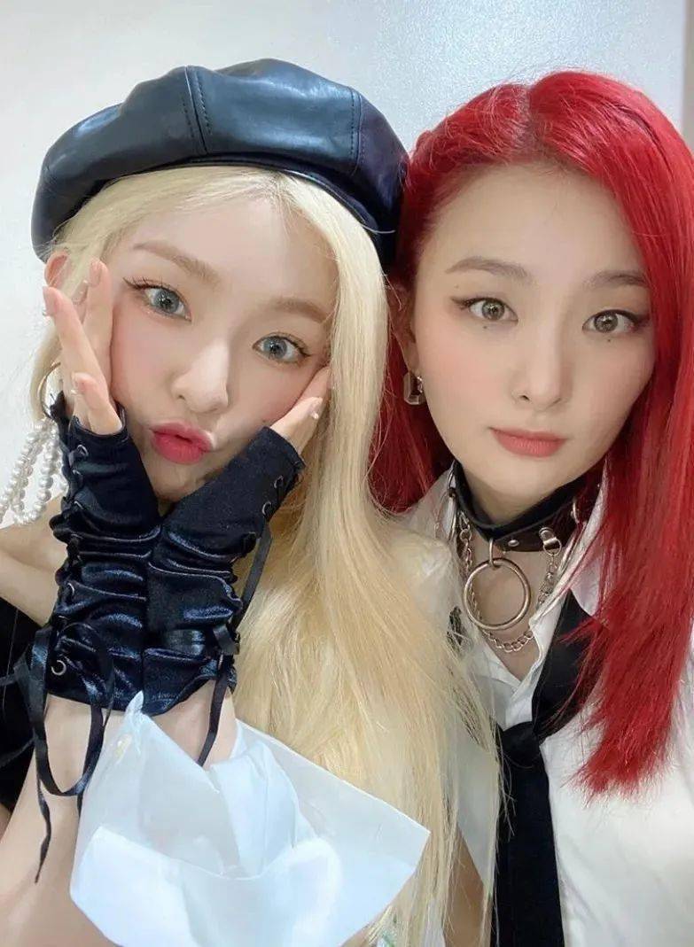 眼睛|还没掌握女团同款的“太阳花睫毛”？是时候看看Irene了！