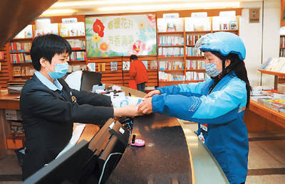 服务|外卖骑手，除了送餐还送啥？