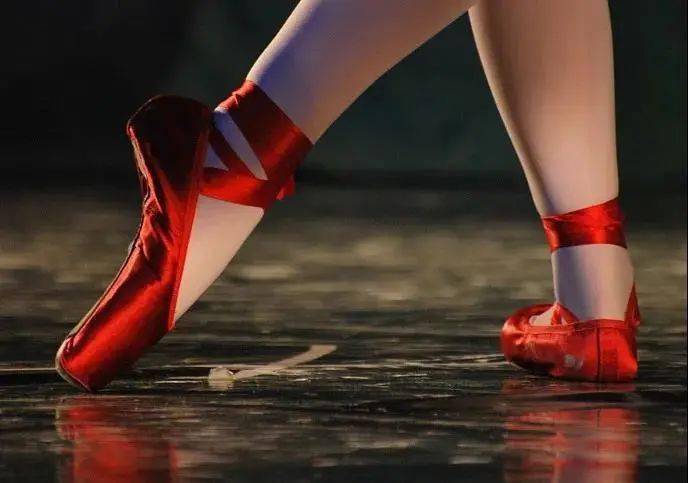 华为:企业不可穿上"红舞鞋"
