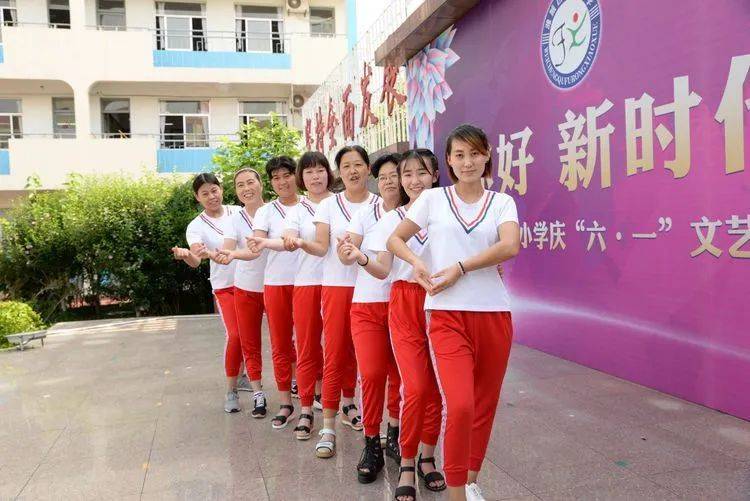 展播|作品展播 | 芙蓉园里忙碌着的“爱心天使”