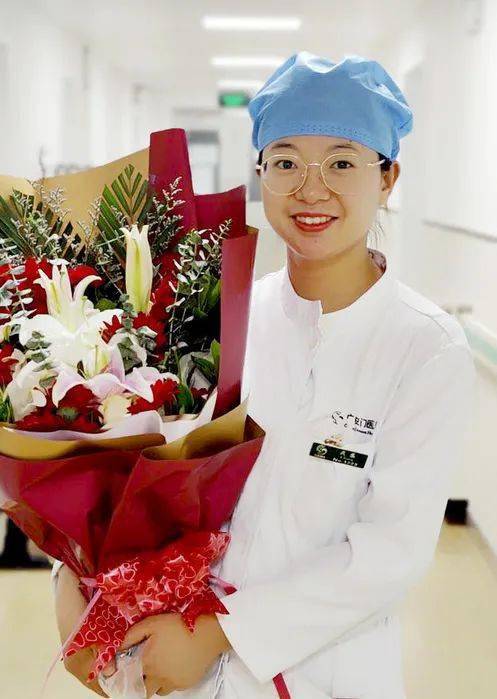 成蕊|【广医时讯】“最美护士”公交车上急救暖人心