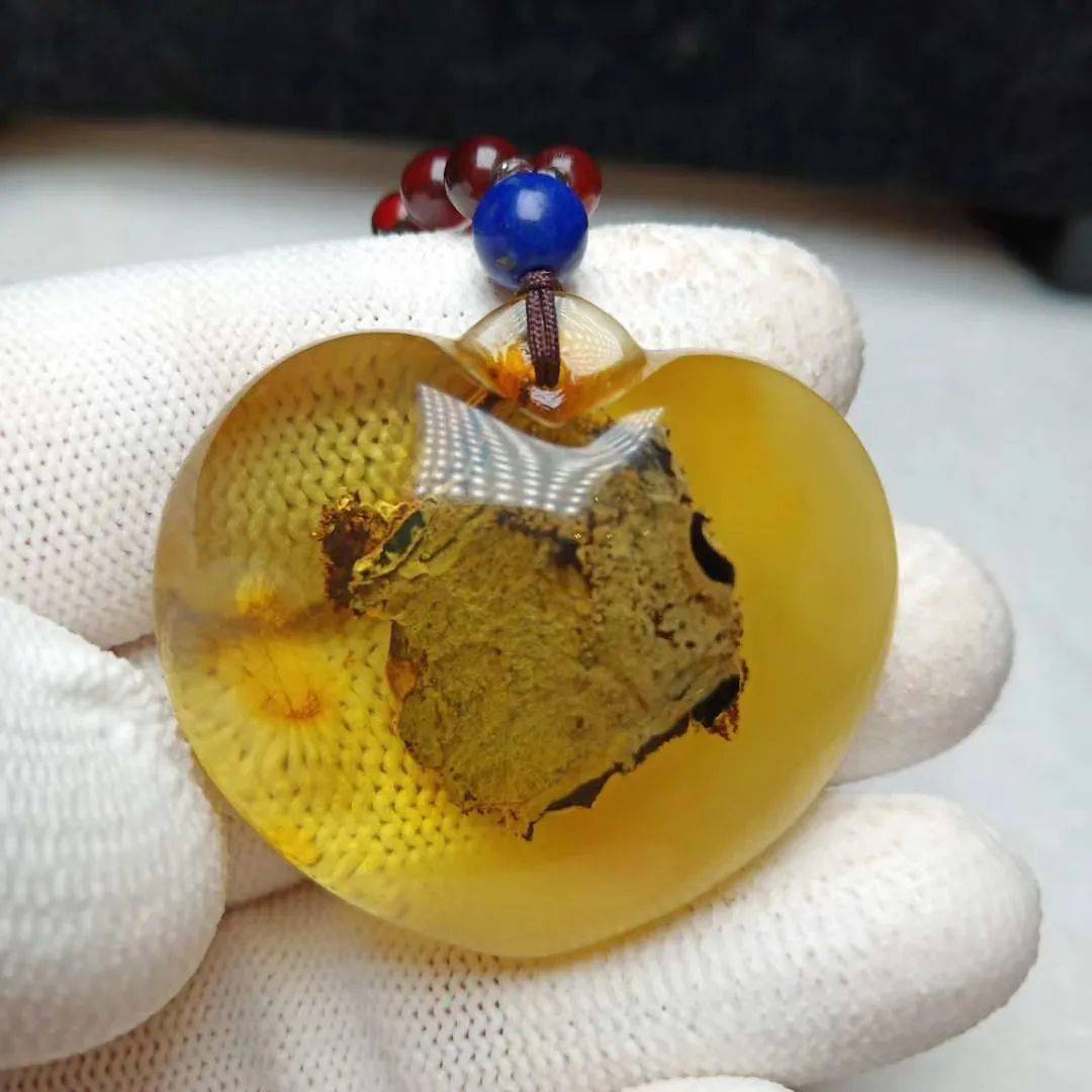 货源|呵呵你那也叫琥珀蜜蜡一手货源，15块克价的蜜蜡原石见过没？