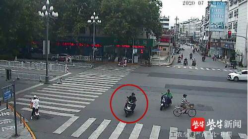 警情|恶心！男子骑着电动车跨两省六市，故意向女性裸露身体