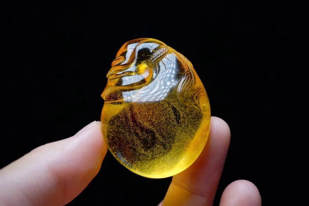 货源|呵呵你那也叫琥珀蜜蜡一手货源，15块克价的蜜蜡原石见过没？