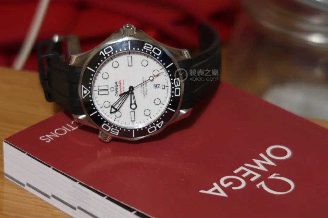 欧米茄|爆款海马系列300米潜水表，你还没拥有吗？