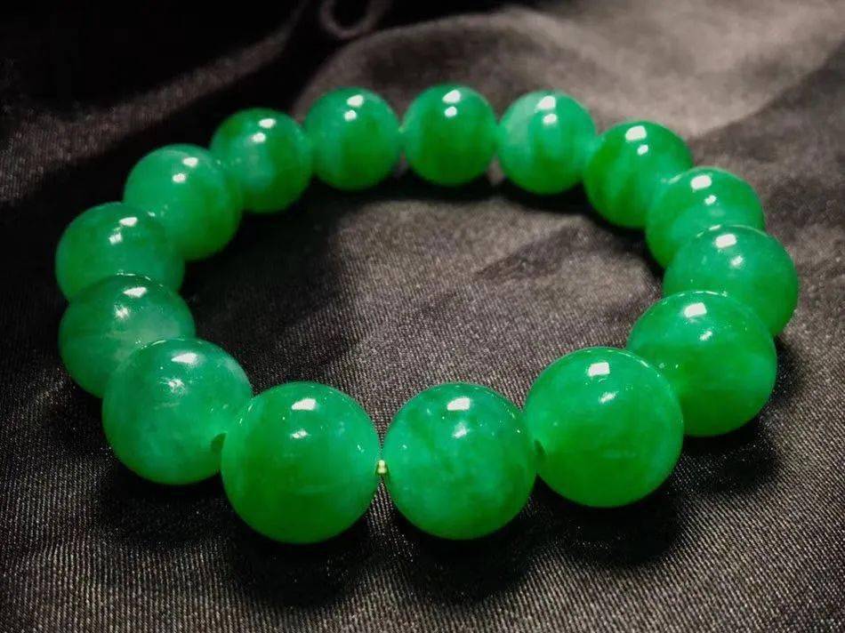 子和|布达拉宫用了多少吨金子和珠宝用来装饰呢？说出来你都不敢相信