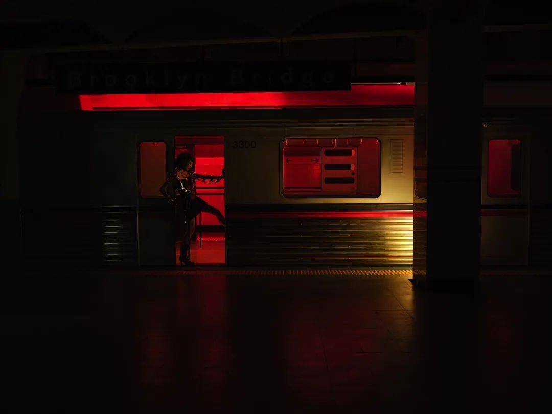 uth|你妆啥 | 我们瞒着王菲拍了她