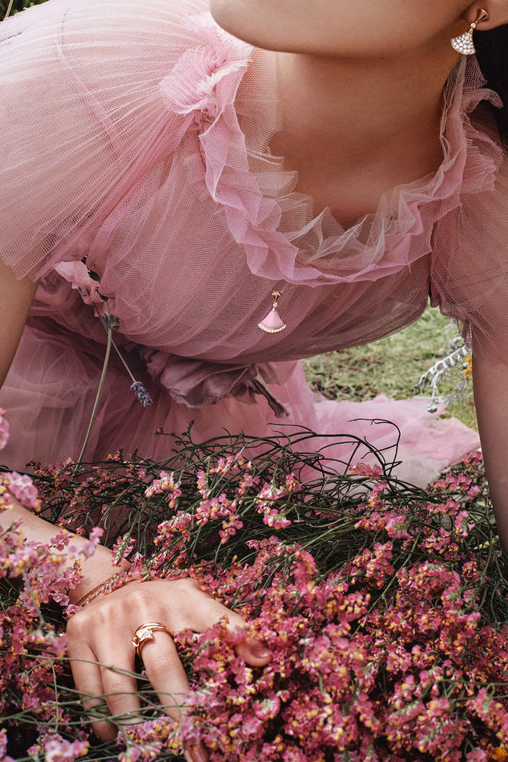 售价|买不起顾佳几十万的项链，同款百元耳钉搞一搞