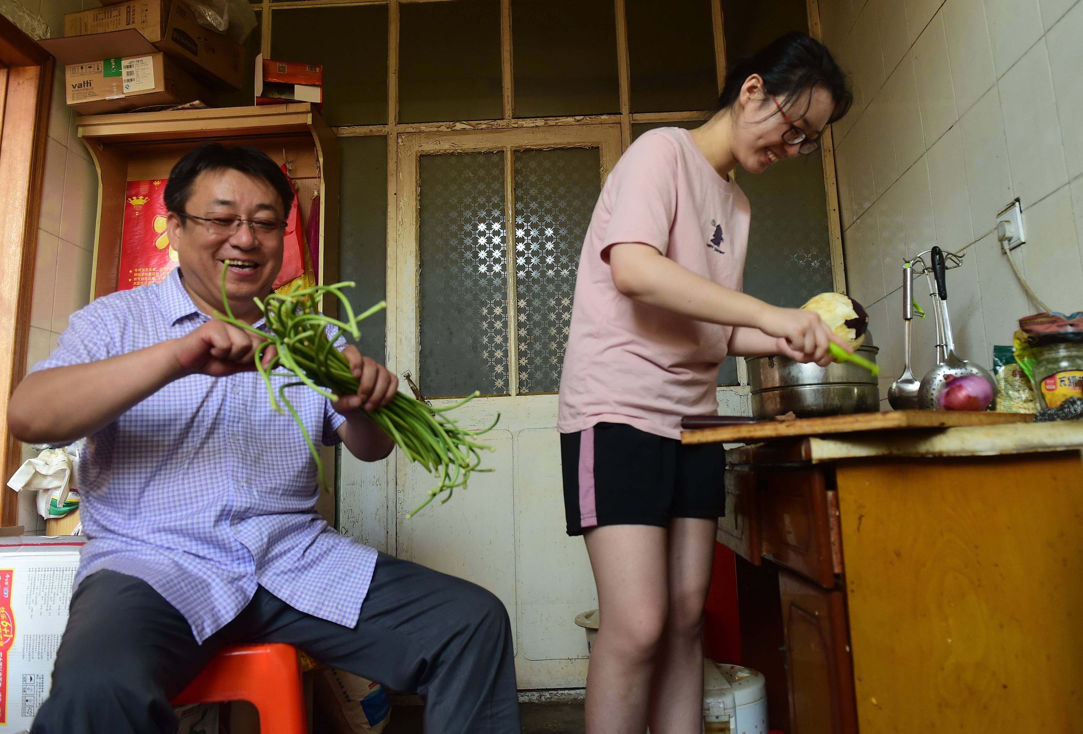 材料一 凡分田 照人口 不论男妇_b站萝莉一凡脸照