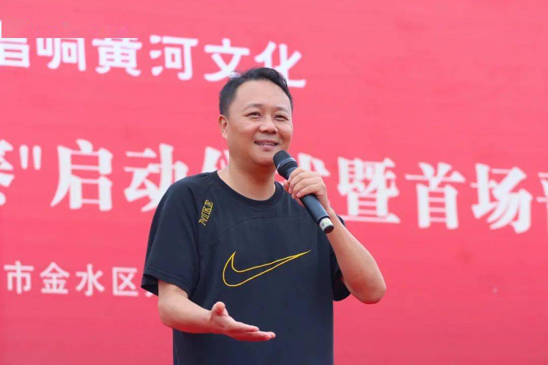 著名曲剧表演艺术家  海波