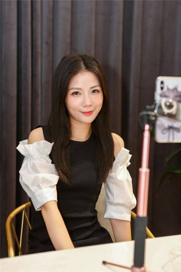 直播|柯桥首个网红电商基地落户长发国际