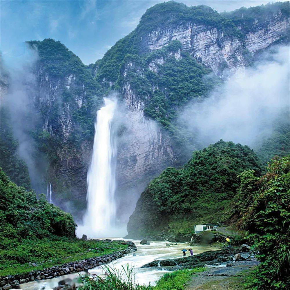 尖朵朵瀑布 龙汇文 摄复杂奇特的地形,造就了独特的自然景观和生态