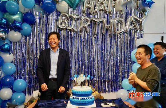 余承东|【大佬去哪儿】巴菲特Q2赚263亿美元 余承东承认华为没芯片了