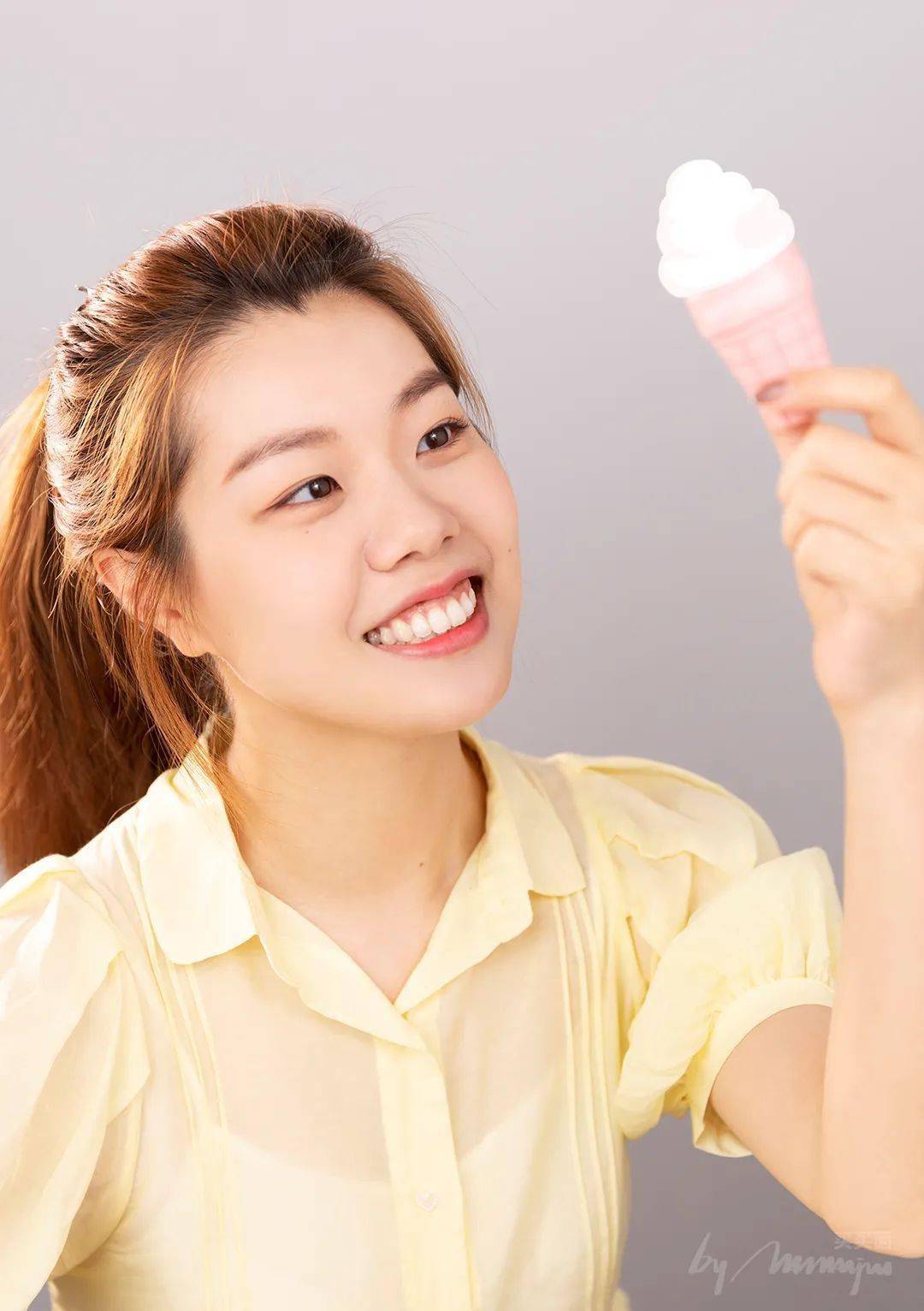 顾佳|顾佳、林有有仿妆pk，她竟然赢了？？？