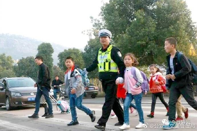 毕业|毕业照的C位由你来坐！