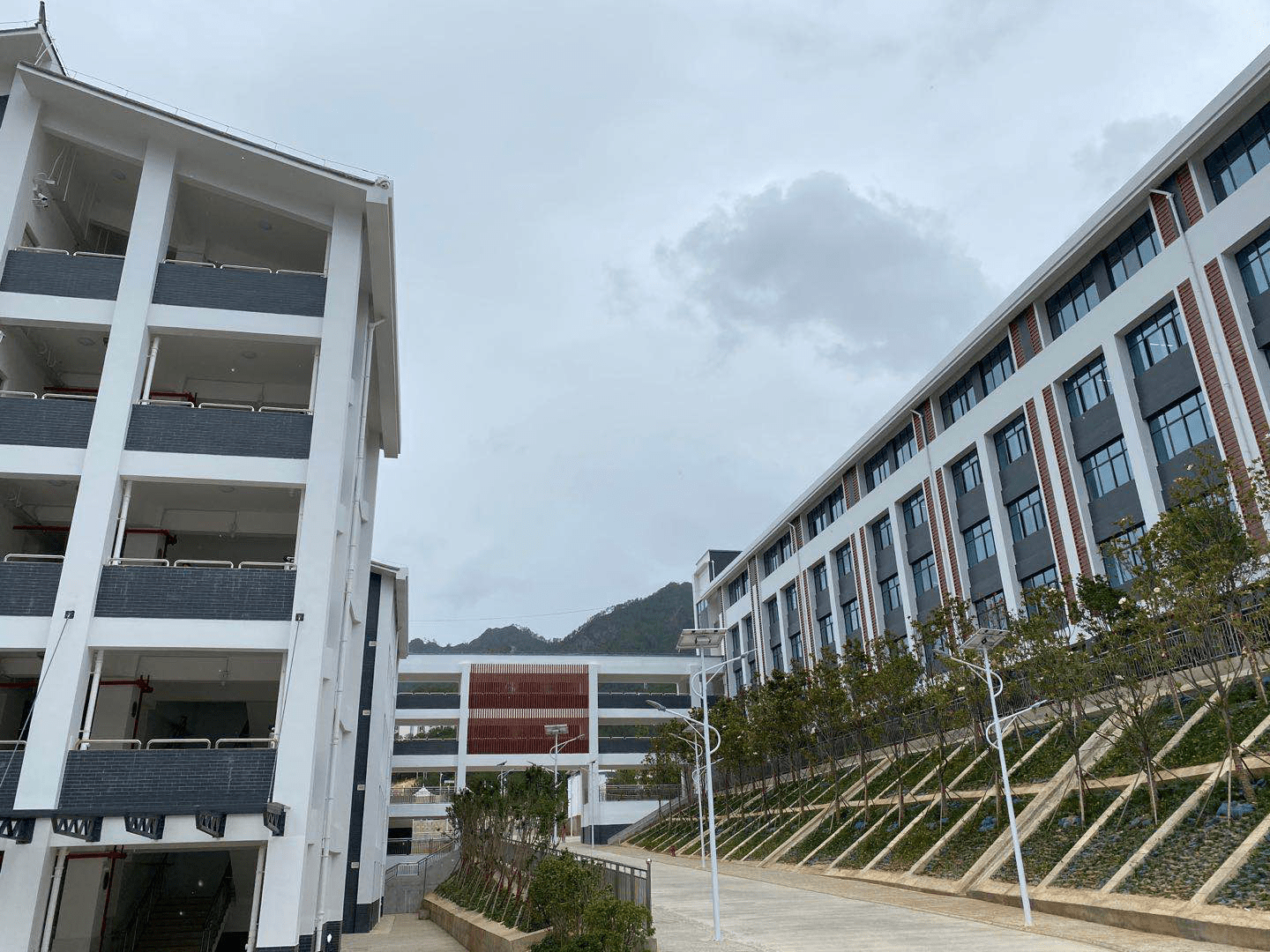 兰坪|【你笑起来真好看】云南兰坪：从“站起来”到“走得远” 教育助梦想腾飞