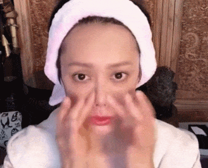 高中生|她30岁却比高中生还嫩！顺便收割了整个娱乐圈的帅弟弟