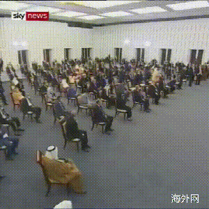 演讲|现场！叙利亚总统身体不适突然离开 返回时全场欢呼