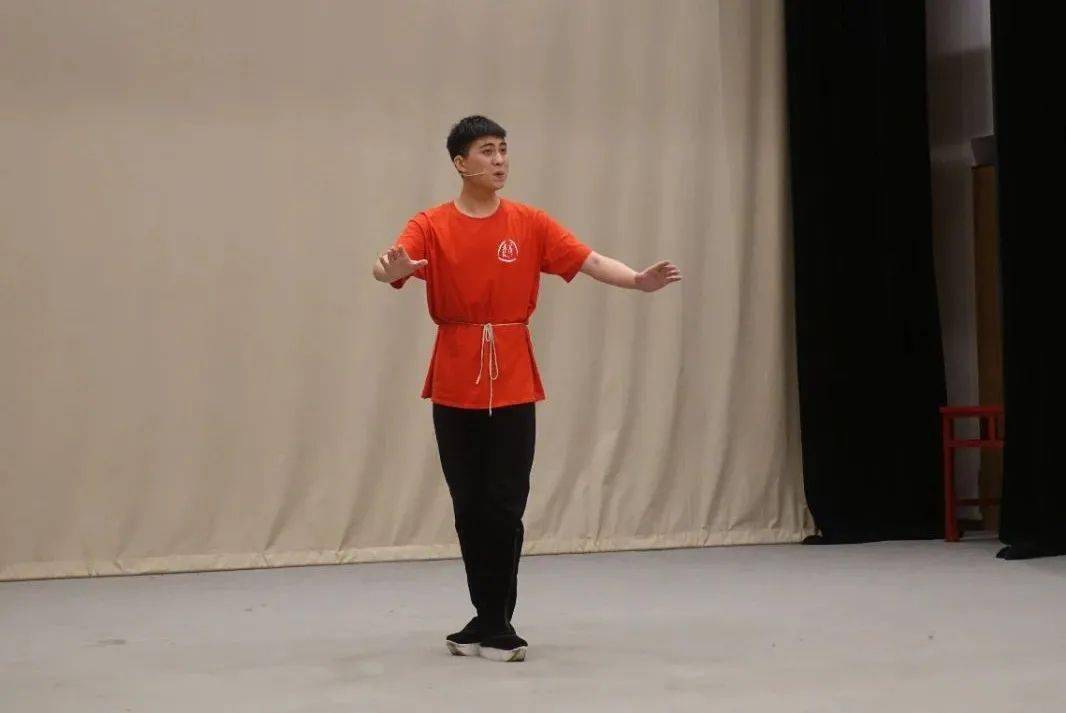 沙漠王子动态曲谱_越剧沙漠王子(3)