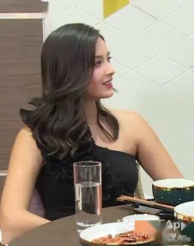 baby|美女终于不“照骗”！新晋港姐谢嘉怡神似张柏芝baby合体，超有味