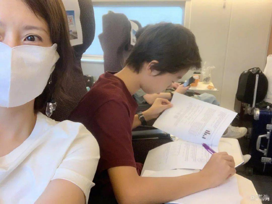 7岁女孩偷拿玩具亲妈报警,网友吵翻了:报警恐吓孩子对还是不对? 7岁女孩偷拿玩具亲妈报警,网友吵翻了:报警恐吓孩子对还是不对?
