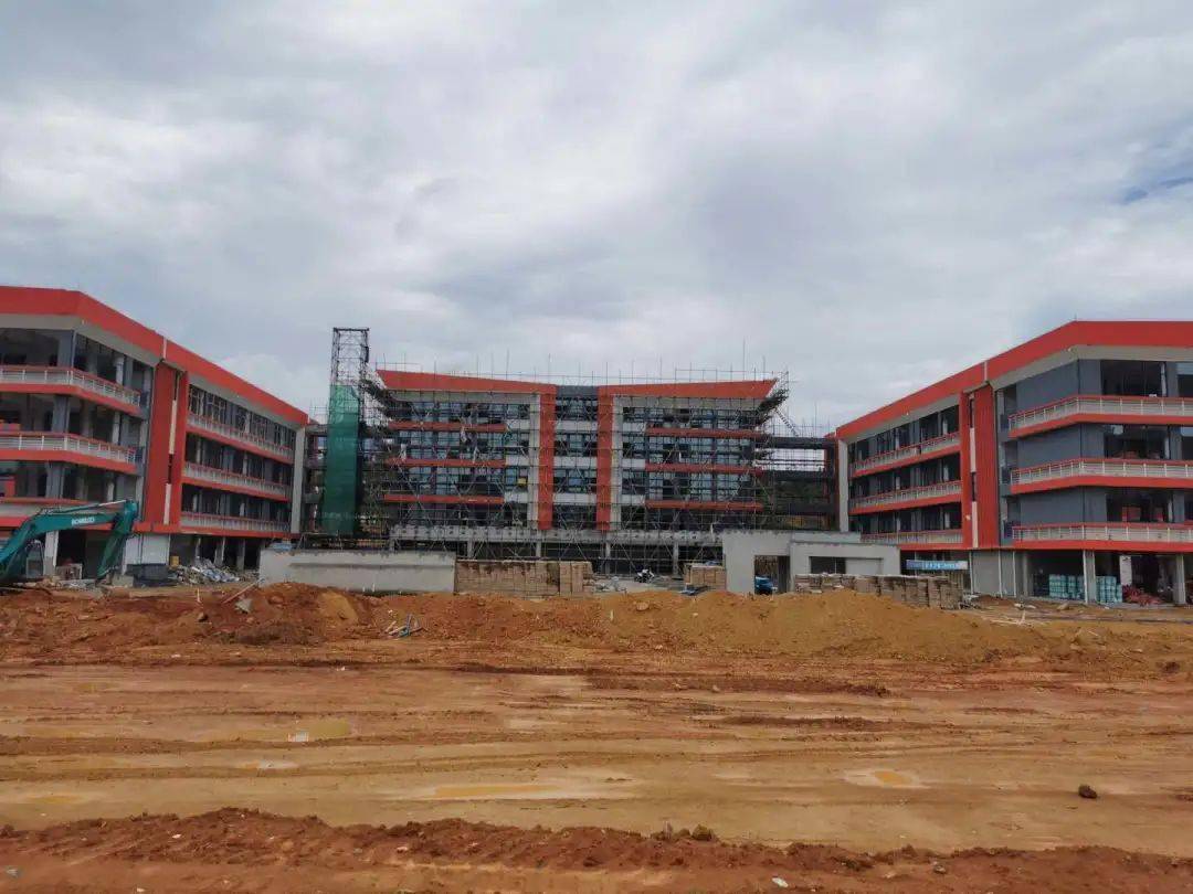 带你逛凤凰小学现场…_乐昌市
