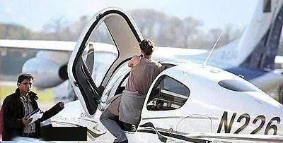 儿子|安吉丽娜·朱莉还要教儿子开飞机不仅拥有飞行执照