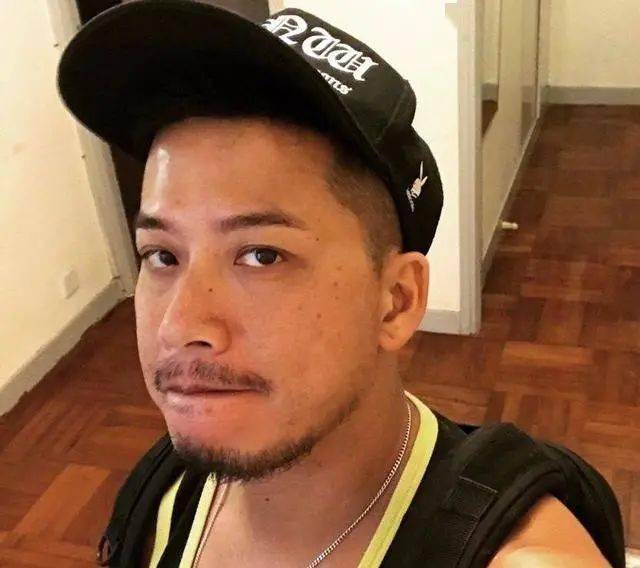 44岁香港人气男歌手宣布出柜,自曝曾收到同剧组女演员邀约