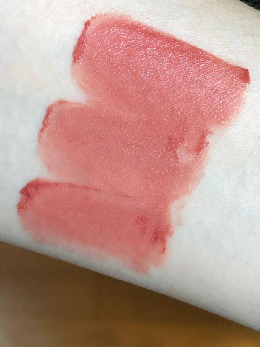 �Ŵ��У�����zhui���õ�ƽ�۲�ױ�ϼ�����˾���������