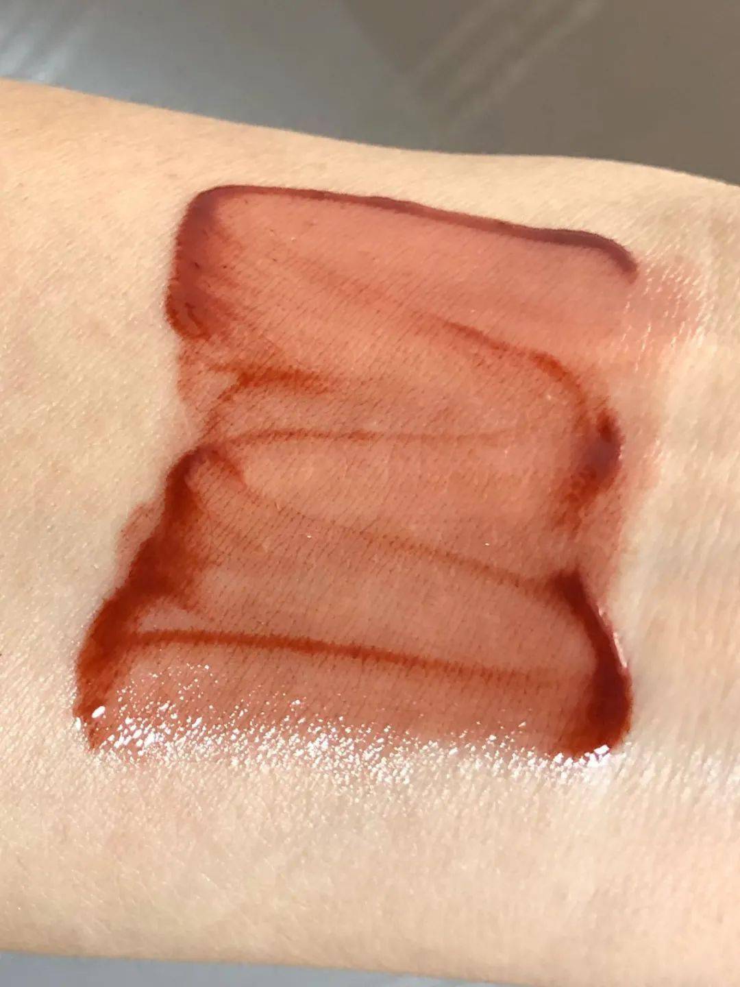 �Ŵ��У�����zhui���õ�ƽ�۲�ױ�ϼ�����˾���������