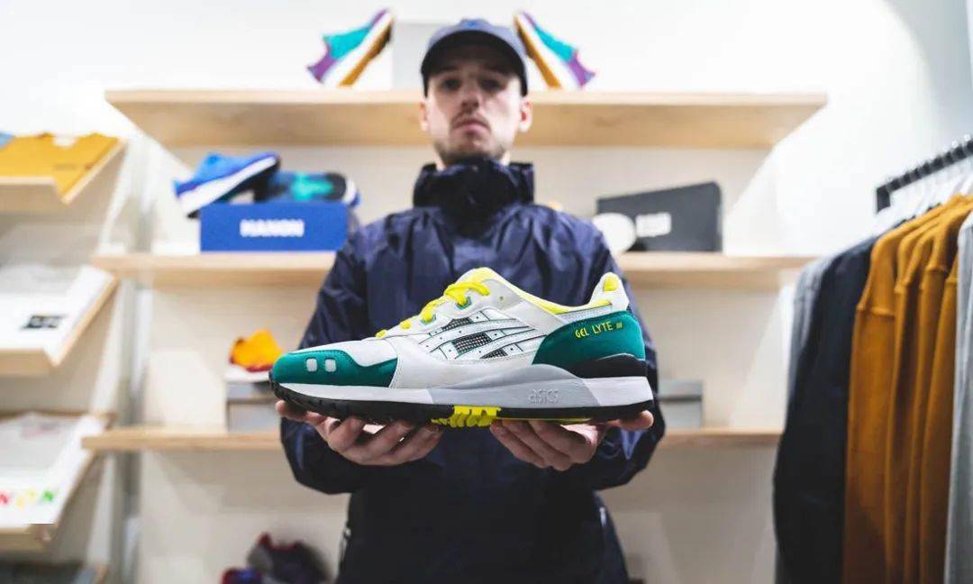 灯芯绒|原来这双灯芯绒 ASICS 联名还藏有这么多细节？