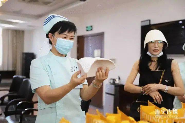 服装|护士换上“秀场款”护士服，太漂亮了