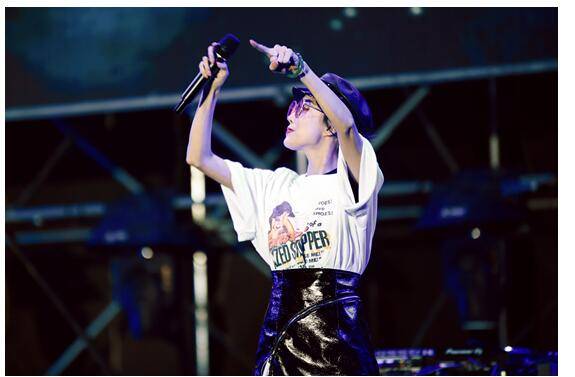 音乐|连续狂嗨4小时 仙女山电音之夜劲爆音浪来袭