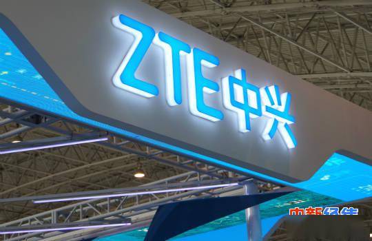 屏下|中兴推首款屏下摄像手机 能避免再次“起早赶晚集”尴尬吗？