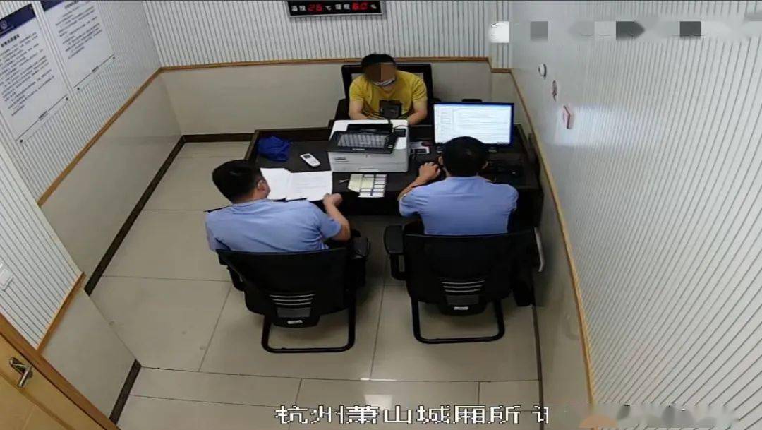 字条|监控曝光！男子闯入独居女邻居房间竟留字条提醒关门