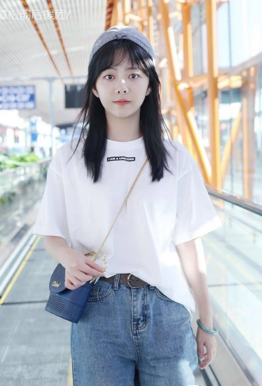 怎么打扮自己的妹妹 23f8c7ea4ff349a0818598285237c93f.jpeg