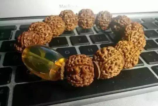 配饰|金刚菩提和不同配饰的搭配，霸气而且简直美到爆！