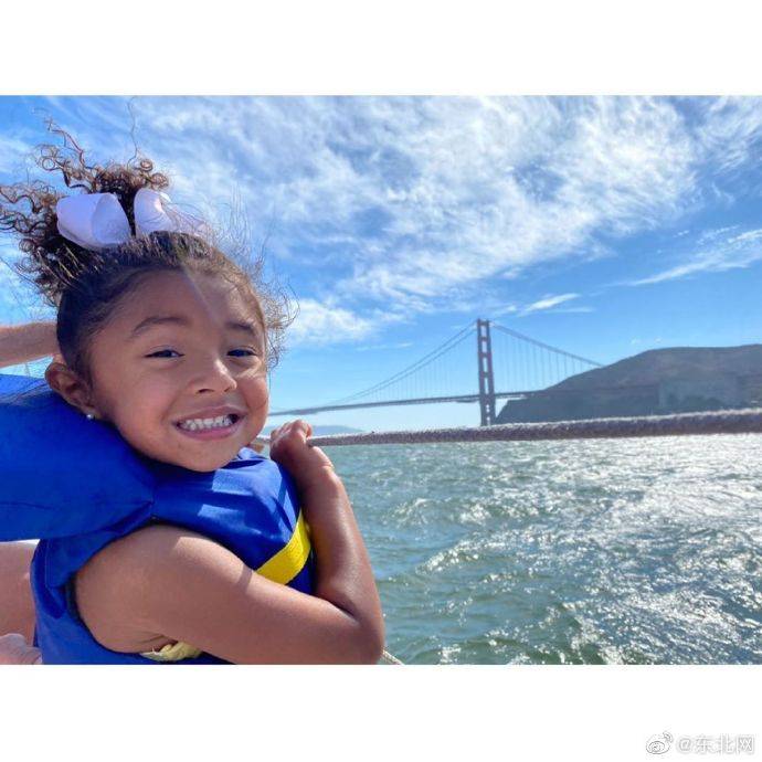 加索尔|科比妻女与加索尔夫妇一同出游