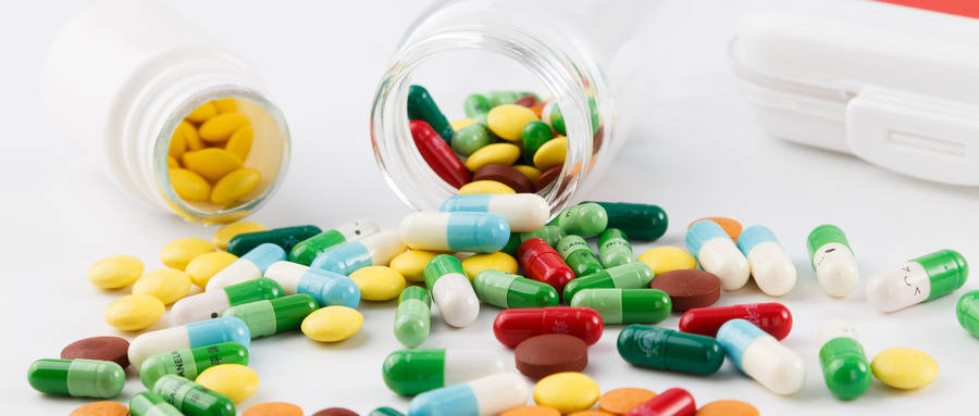 对象|业绩低点股价再打七折，德展健康股权激励遭质疑