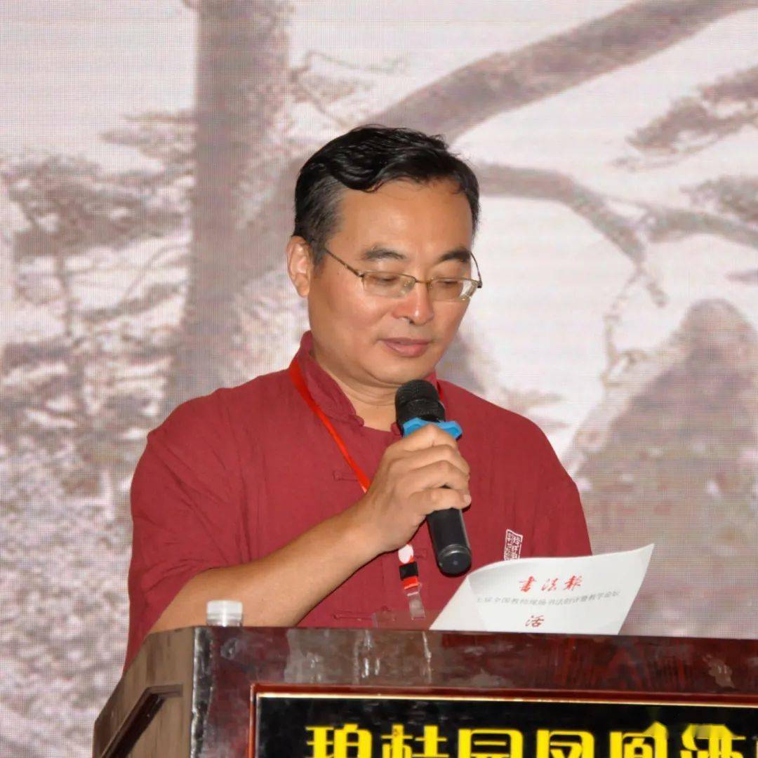 现场创评特等奖教师蔡彬彬发言