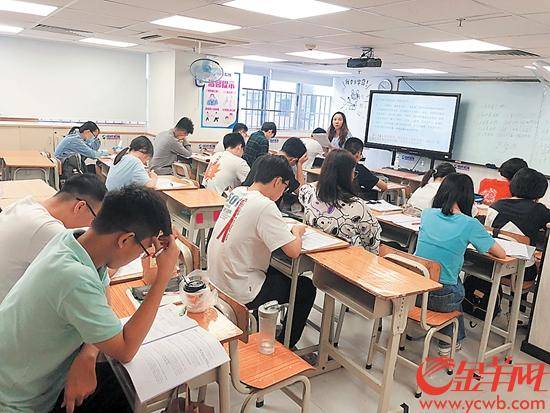 教育|还是迎难而上？复读生遇上新高考 选择知难而退