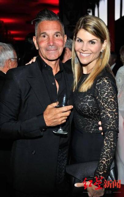 女儿|为女儿入名校行贿 美国女星被判入狱两个月